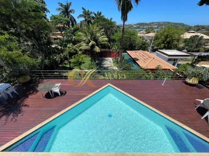 Casa à venda com 6 quartos, 200m² - Foto 23