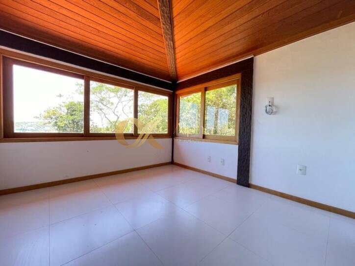 Casa de Condomínio à venda com 3 quartos, 186m² - Foto 2