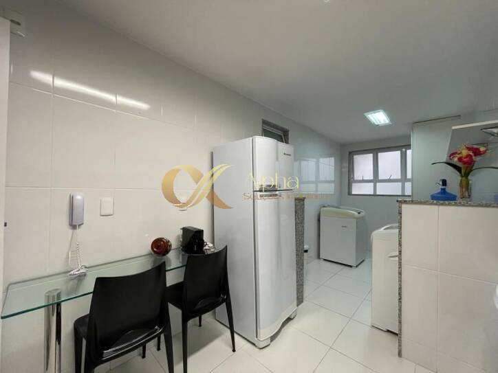 Apartamento à venda com 3 quartos, 135m² - Foto 9