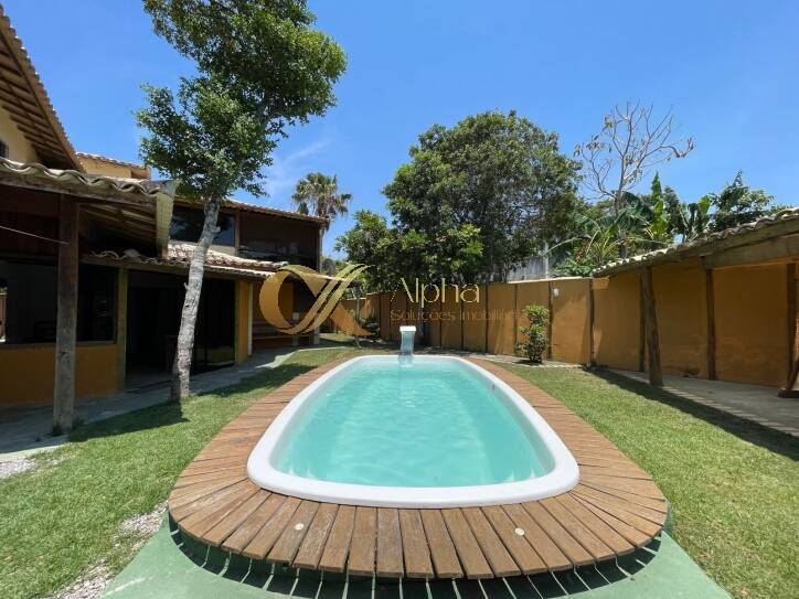 Casa de Condomínio à venda com 5 quartos, 220m² - Foto 2