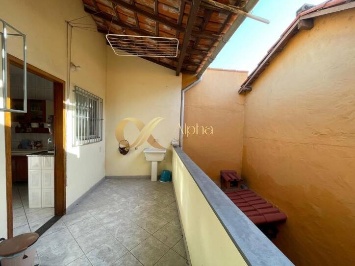 Casa à venda com 4 quartos, 150m² - Foto 13