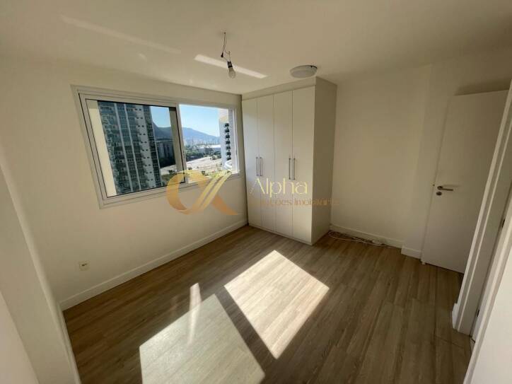 Apartamento à venda com 3 quartos, 115m² - Foto 8