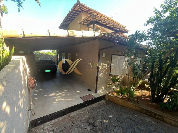 Casa de Condomínio à venda com 4 quartos, 195m² - Foto 1