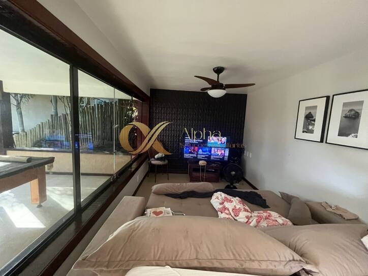 Casa de Condomínio à venda com 4 quartos, 195m² - Foto 2